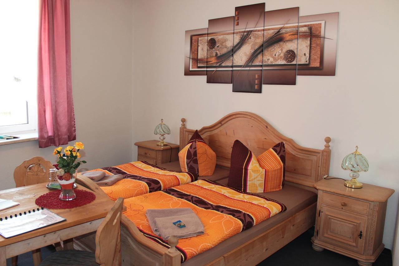 Hotel Stadt Pausa Bilik gambar